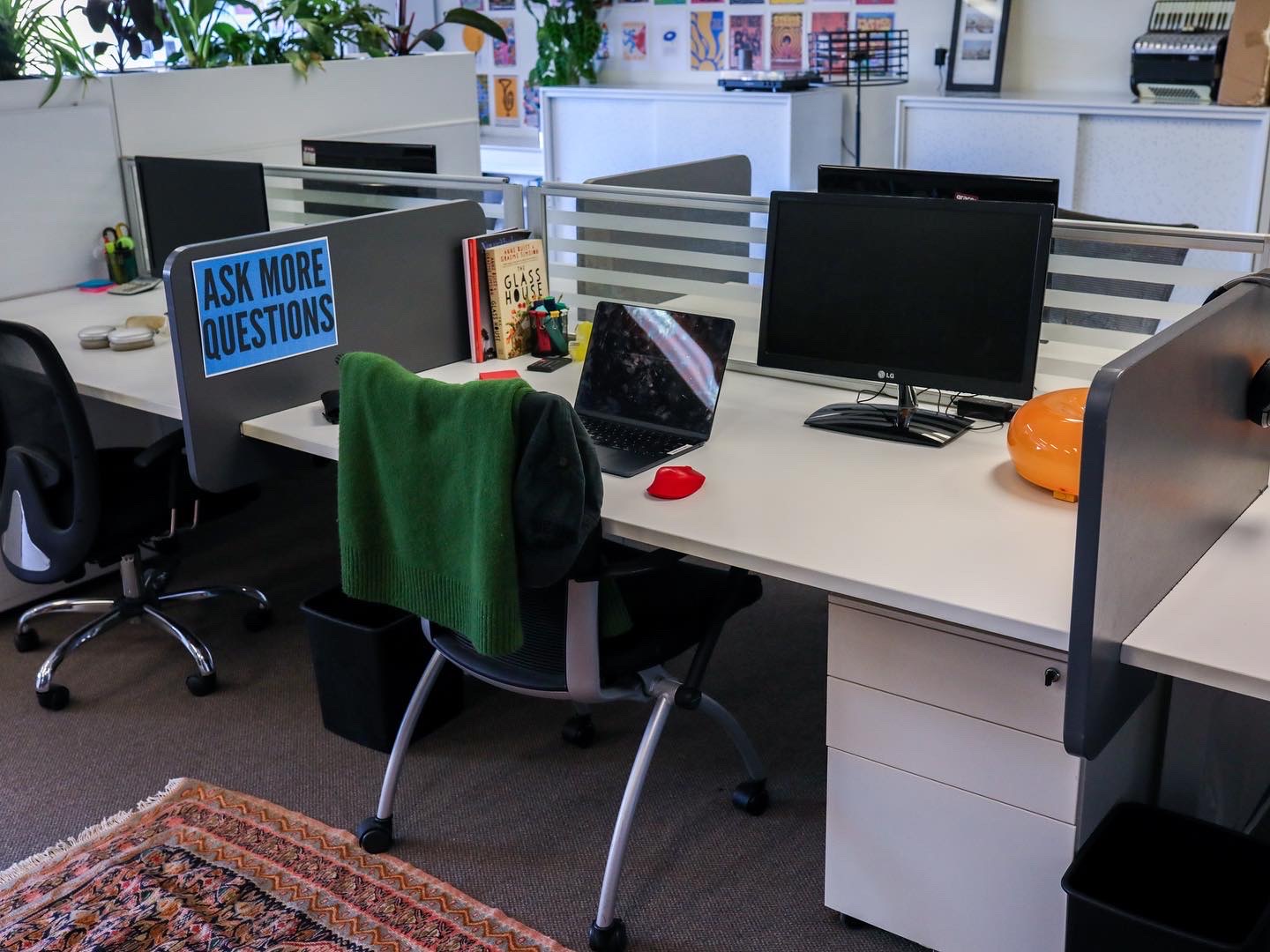 Coworking Hot Desk 2